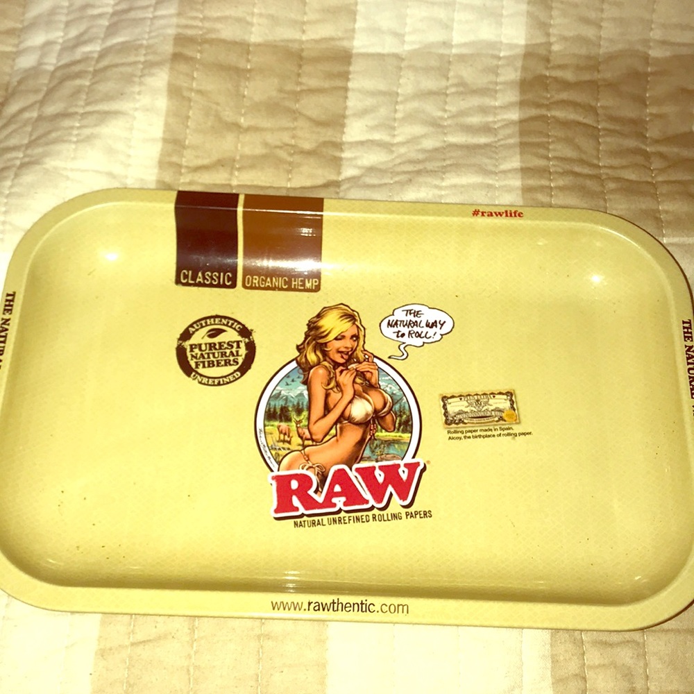 RAW PIN UP GIRL ROLLING TRAY